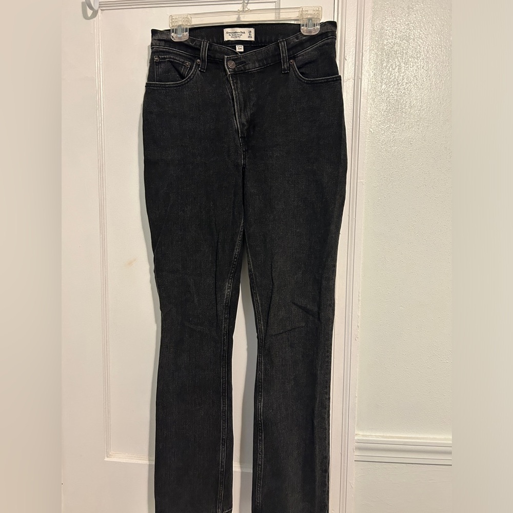 The 90s Slim Straight Ultra High Rise Jean (6S/28)